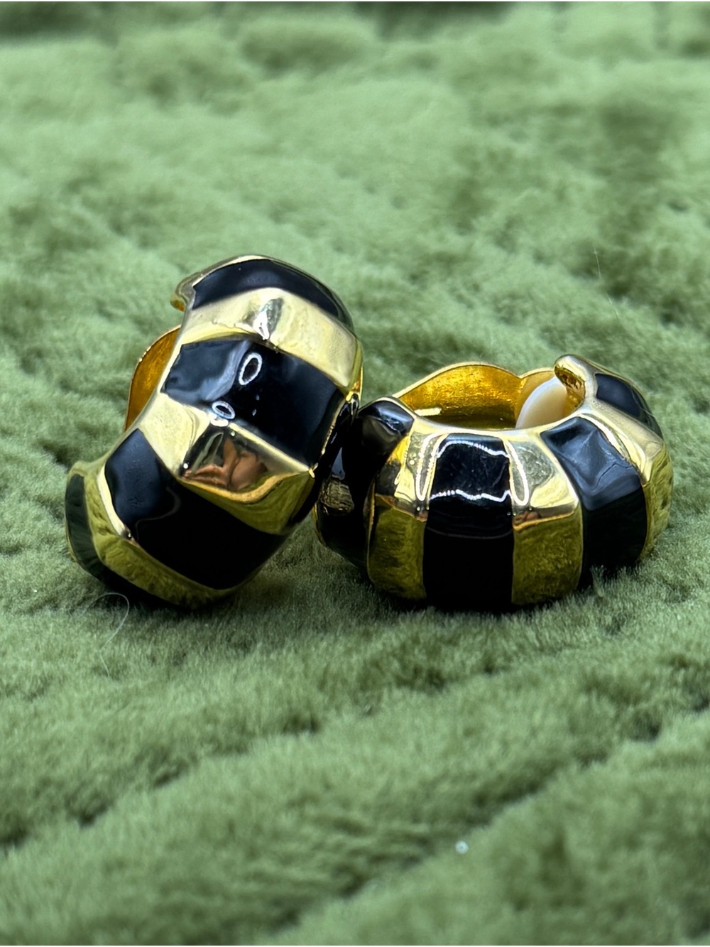 Vintage 80s Chunky Gold and Black Striped Half Hoop Clip Earrings